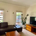 Spacious King Size Private Room Pet Friendly