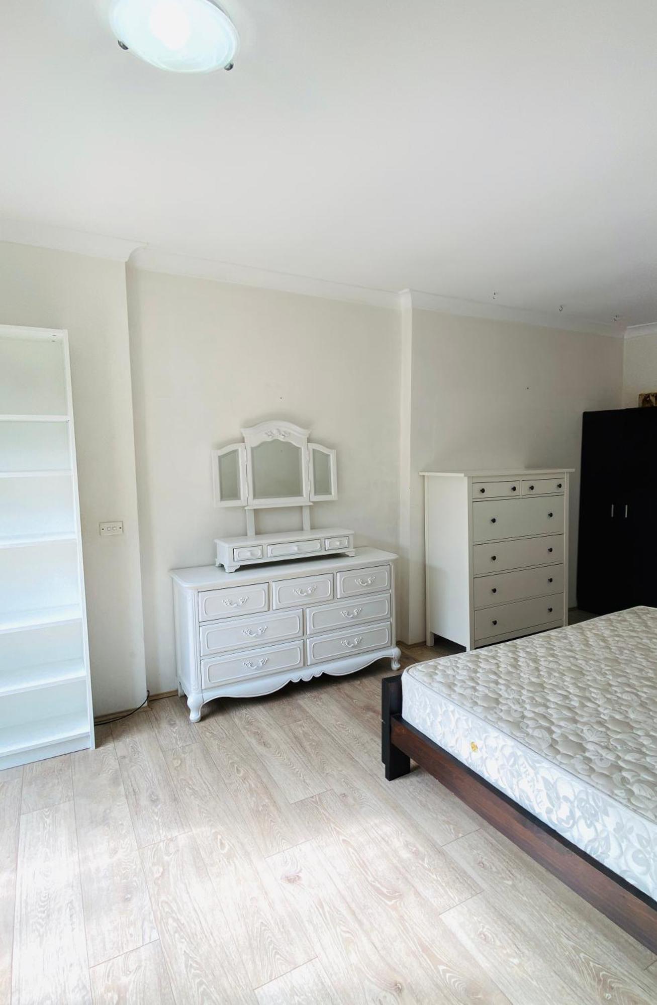 Spacious King Size Private Pet Friendly Homestay